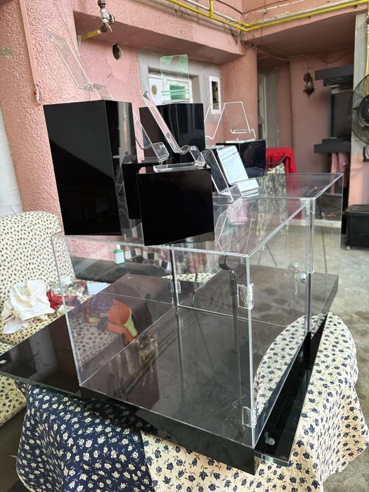 Box cutie terariu acvariu plexiglas transparent cu usa si lumini LED actionate prin buton(expozitie ceasuri telefoane bijuterii )499 tot setul .