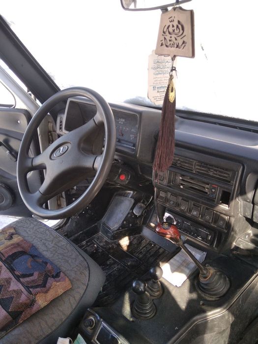 Нива ВАЗ 21310 сотилади