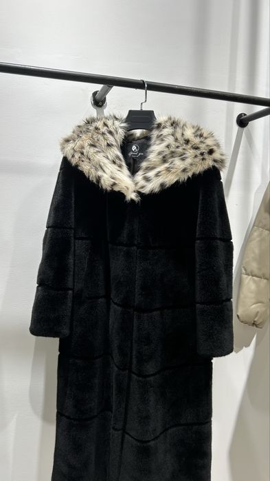 Продается шуба зимняя