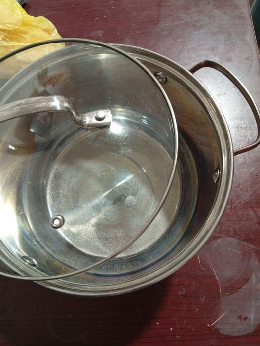 Продаётся кастрюля 3 литра