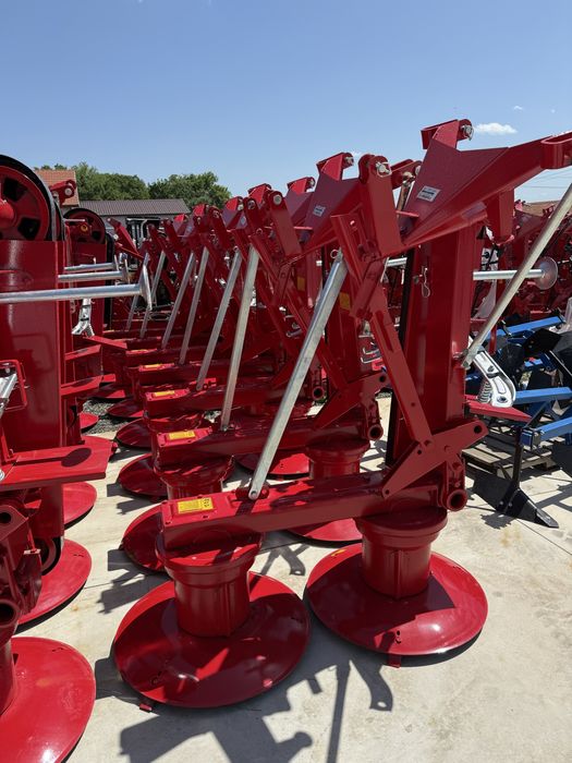 Косачка 165 с кардан и покривало и кутия ножчета подарък