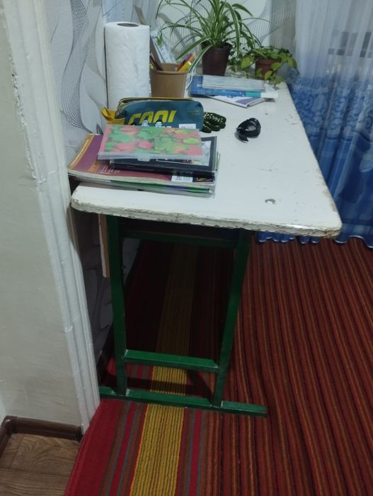 2та стул ва битта парта срочно сотилади