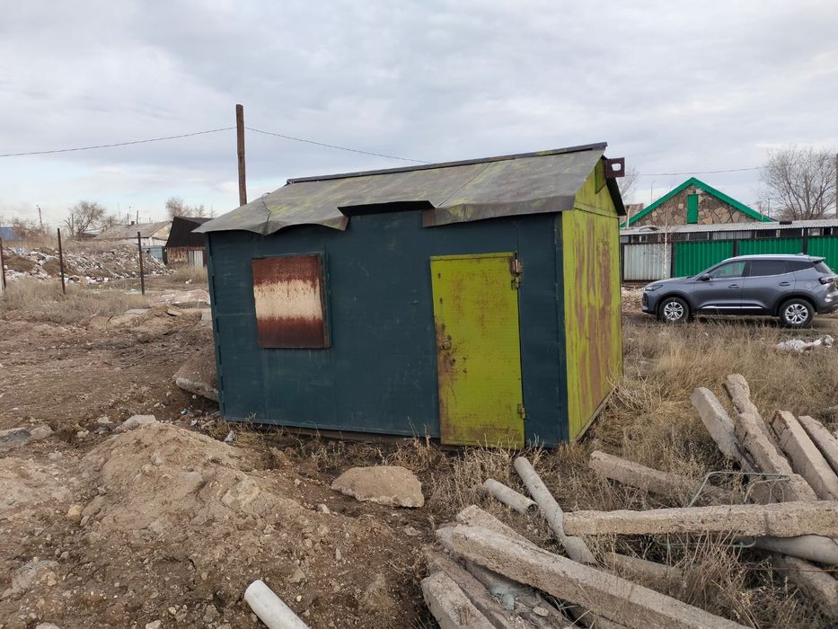 Продаю домик . Будка,контейнер