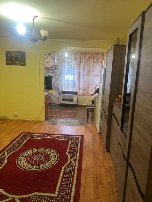 Inchiriez apartament cu o camera ( garsoniera )