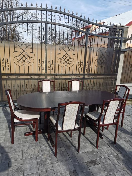 Masă cu 2 extensii si 6 scaune