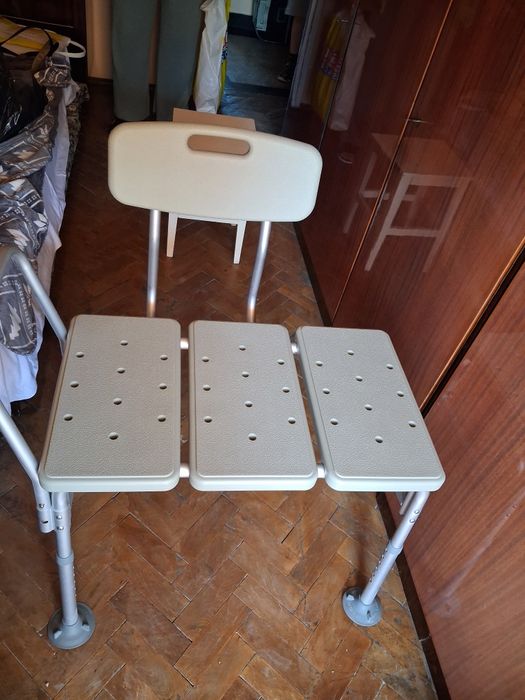 Scaun pentru baie