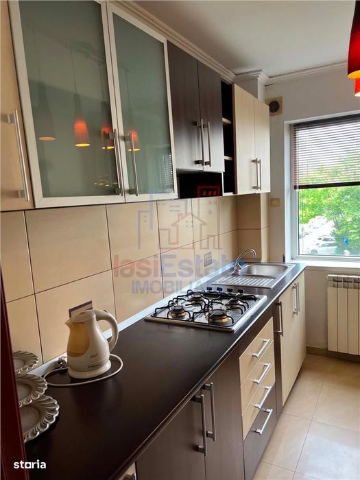 Apartament 2 camere zona Podu Ros etajul 2