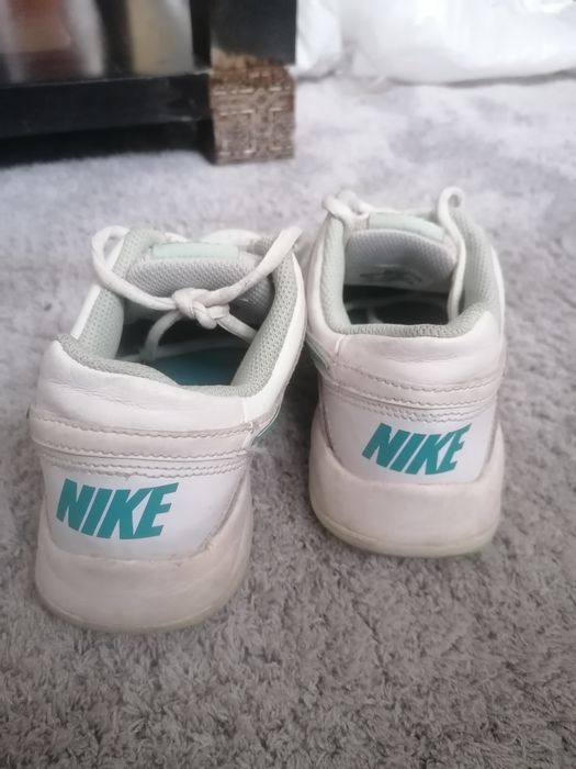 Pantofi sport NIKE, mărimea 35,5