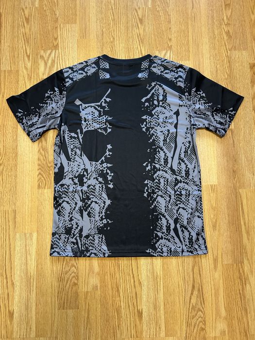 Тениски на UFC и Venum M и L размери