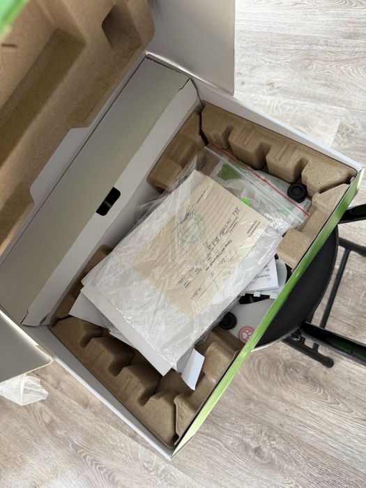 Продам Xbox Series S 512GB