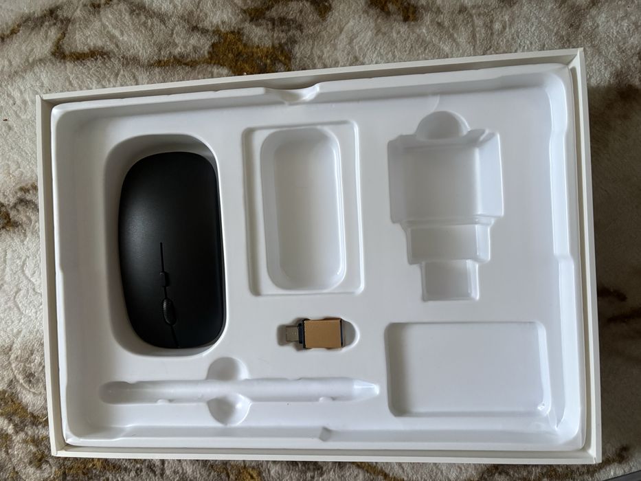 Планшет новый продам