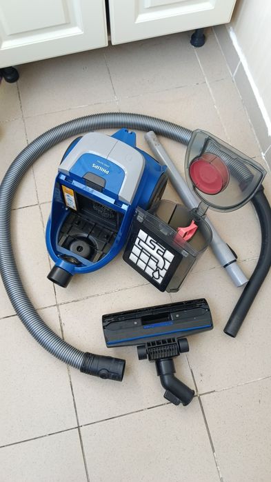 Пылесос Philips 1800w
