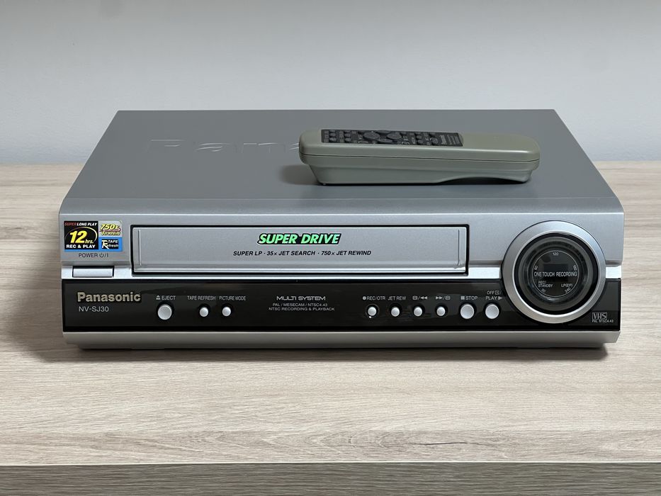 Видео-магнитофон Panasonic NV-SJ30. VHS. В идеальном состоянии.