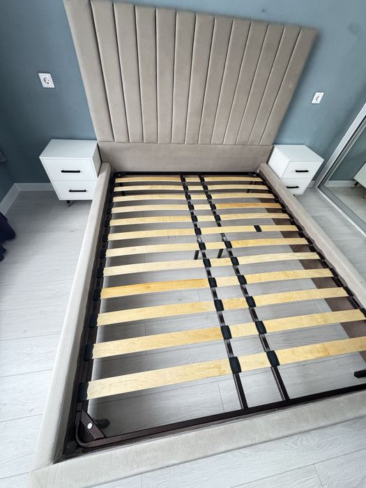 Кровать двуспальная