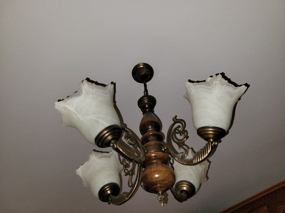 Lustră din lemn masiv și bronz