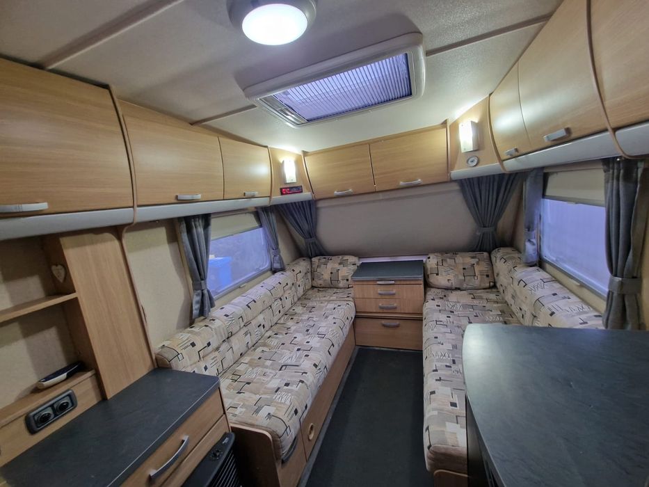 Vând Rulota model Compass Omega 524  2004 Cu nr roșii 3 lunii