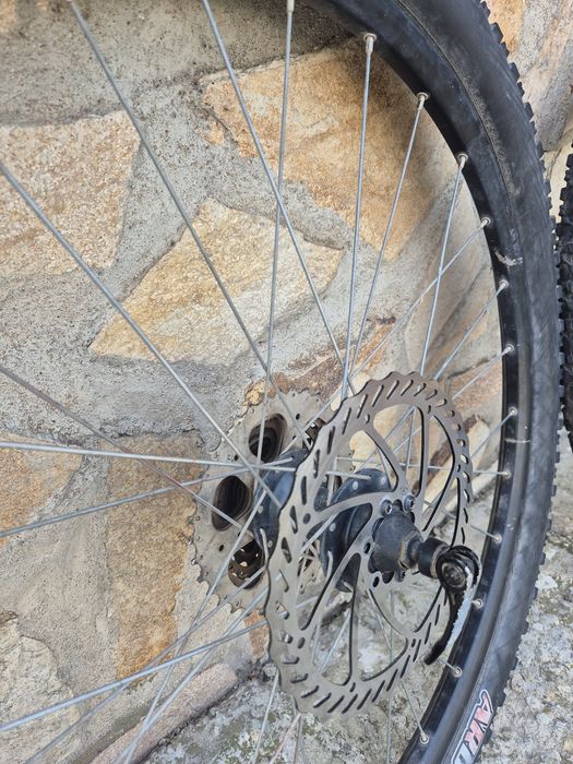 Продавам оригинални гуми MAXXIS ARDENT