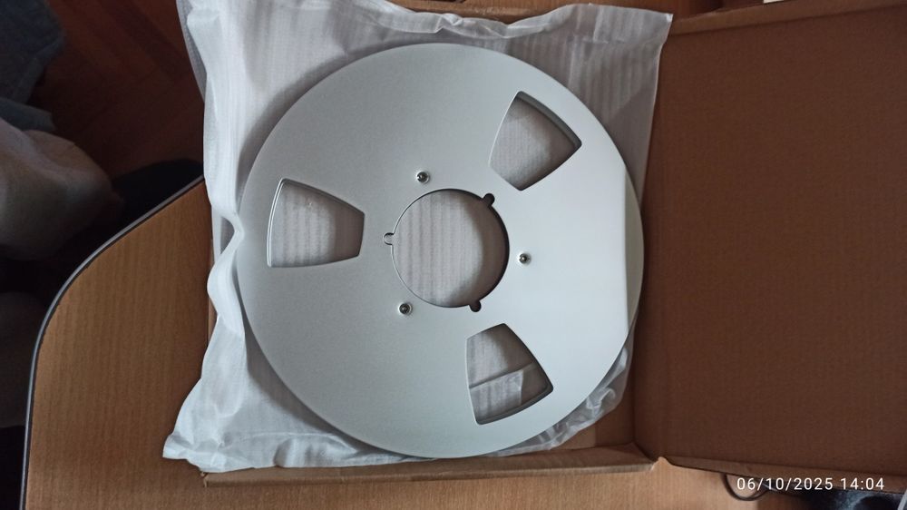 Role magnetofon aluminiu, noi