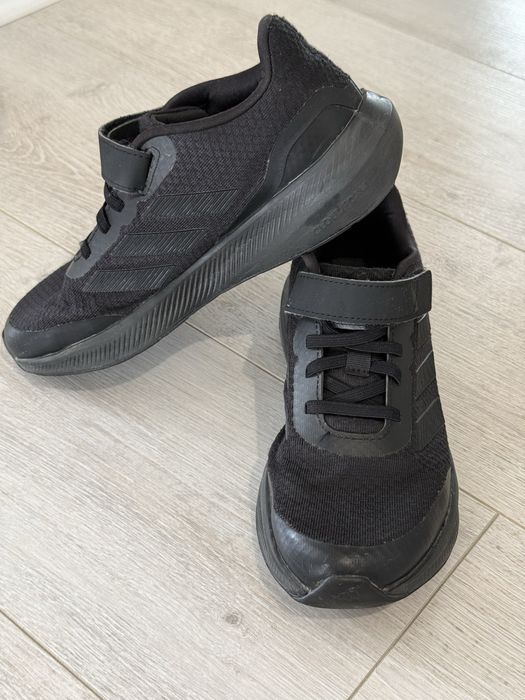 Детская обувь кроссовки