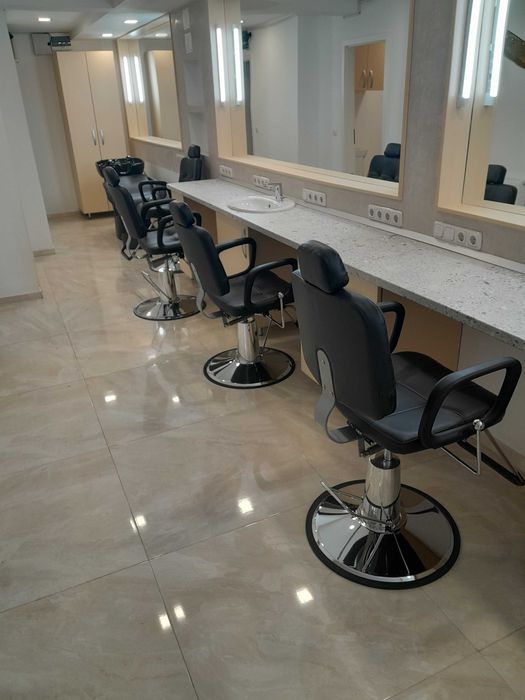 Salon  de înfrumusețare frizerie modificat din apartament