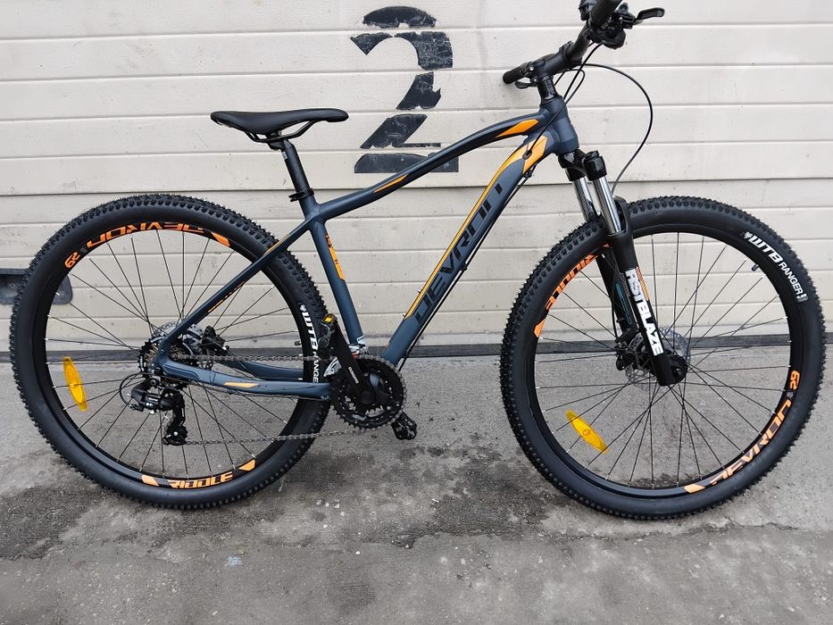 Vând bicicleta din aluminiu