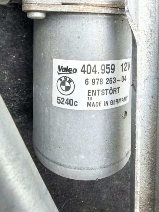 Моторче за чистачки BMW e90