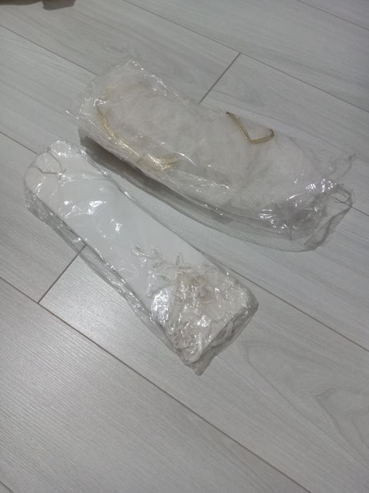 Продам свадебные платья