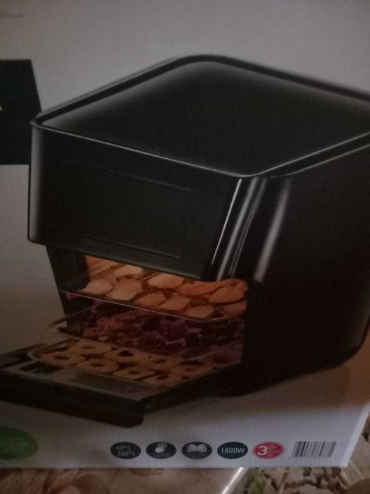 Friteuza cu aer fierbinte 9 in 1