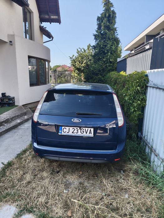 Vând Ford focus 1.6