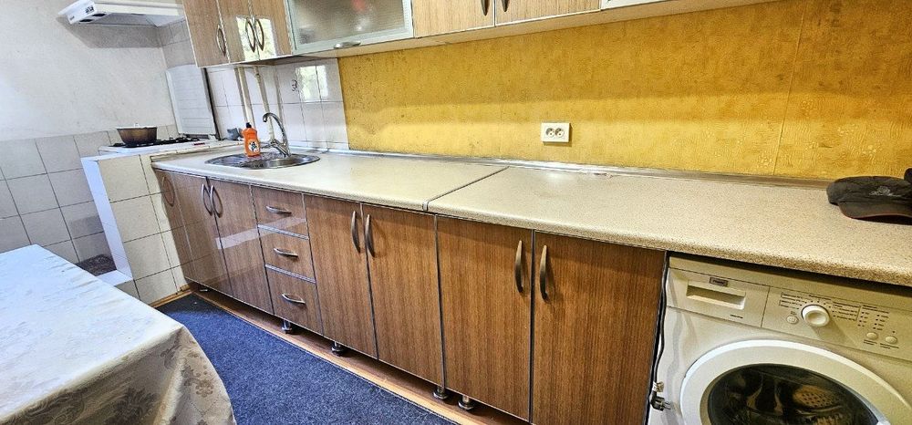 Kvartira Qizlarga Bez makler 1-xonasi beriladi 3xonali uyni (Bez Makle