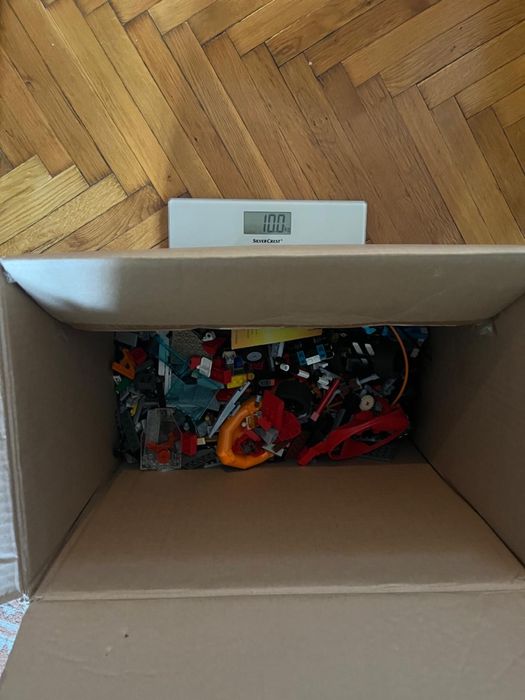Piese lego și cărți
