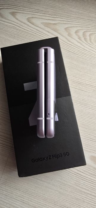 Display Defect Samsung Z Flip 3 Lot