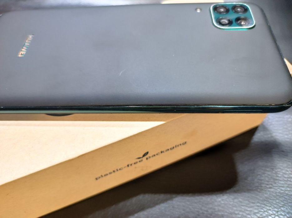 Huawei P40 lite ,128 гб нова багерия