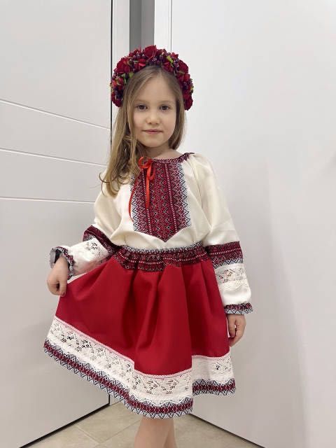 Costum traditional pentru fetite, 3 piese