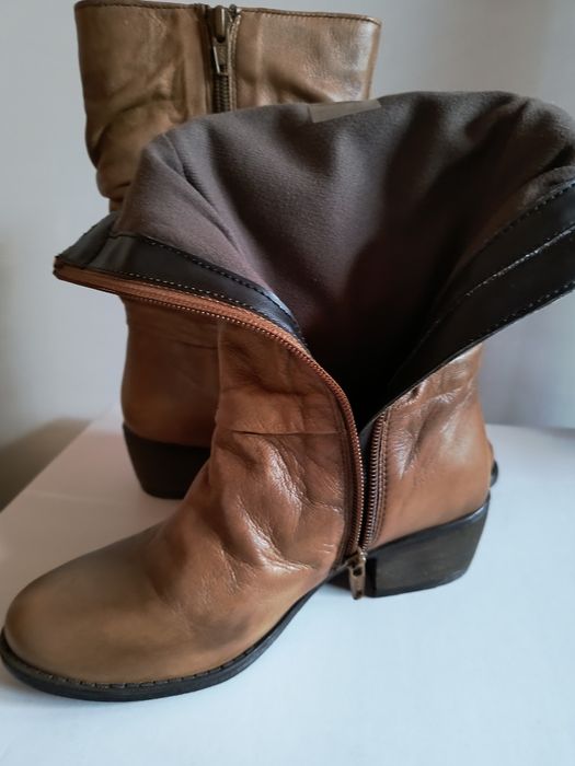 Дамски боти, кожа