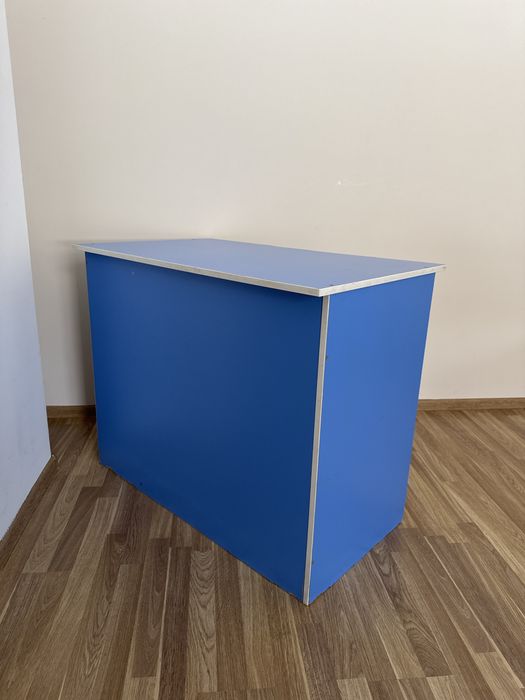 Стол письменый в отличном состоянии