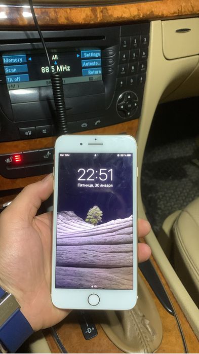 Продам iphone 7+