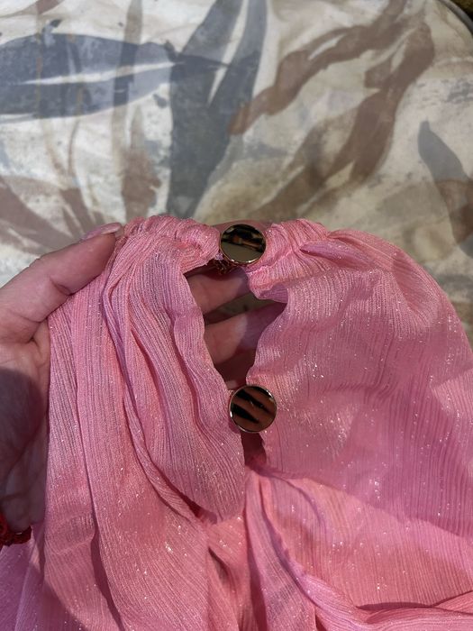 Къса розова рокля