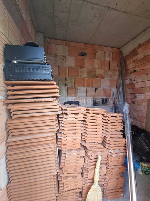 Двуетажна къща в с. Александрово