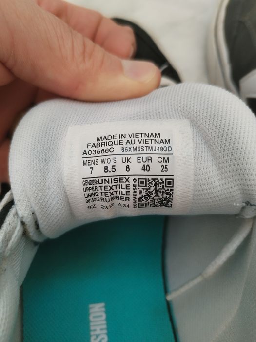 Vând încălțăminte converse