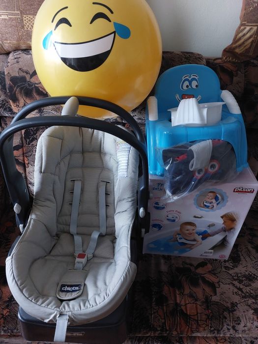 Scaun auto pentru copii plus articole bebe