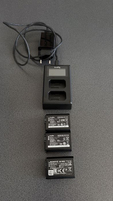 Incarcator baterii SmallRig + 3 baterii NP-FW50