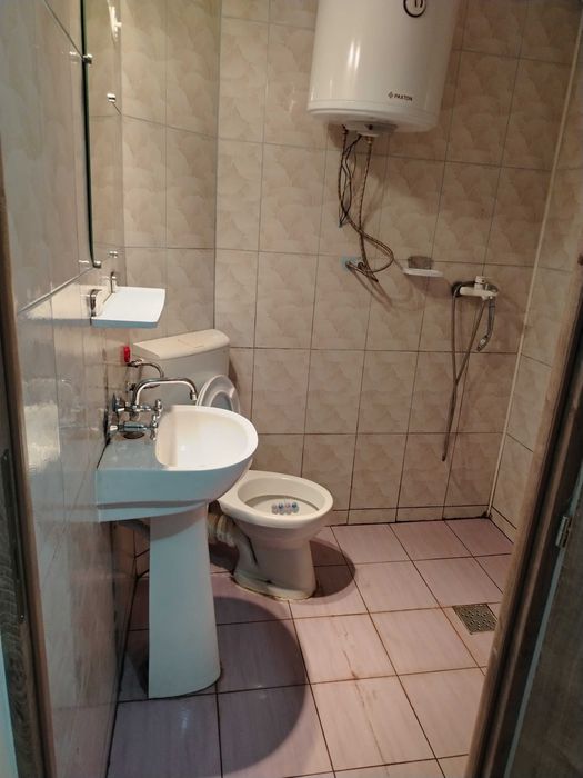 Închiriez Garsoniera