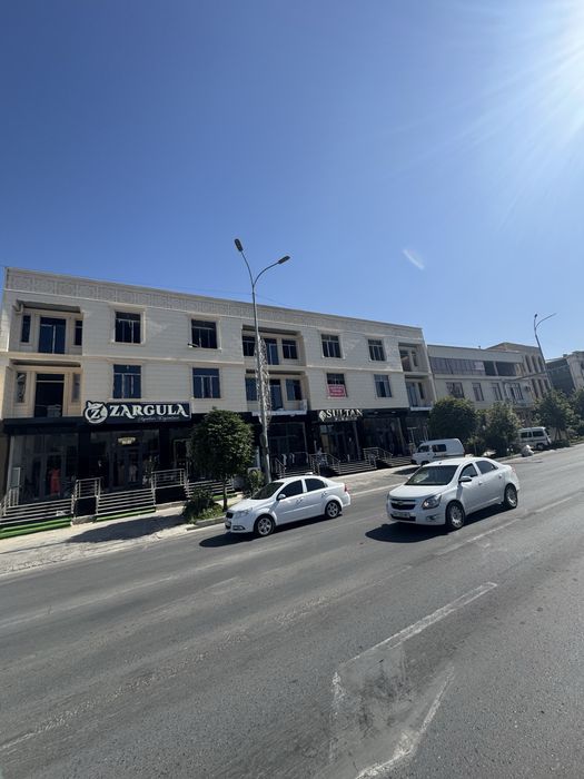 Namozgoxda 2 va 3 qavat bino ijaraga beriladi