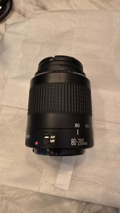 Obiectiv Canon EF 80-200: 1:4.5-5.6