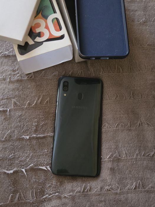 Samsung Galaxy A30