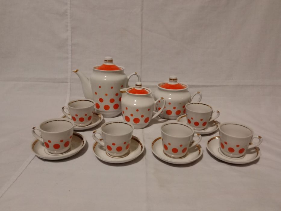 Продам сервизы СССР