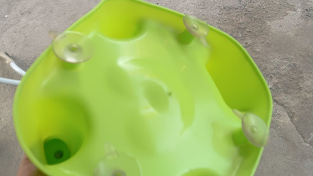 Сиденье для купания детей с присосками