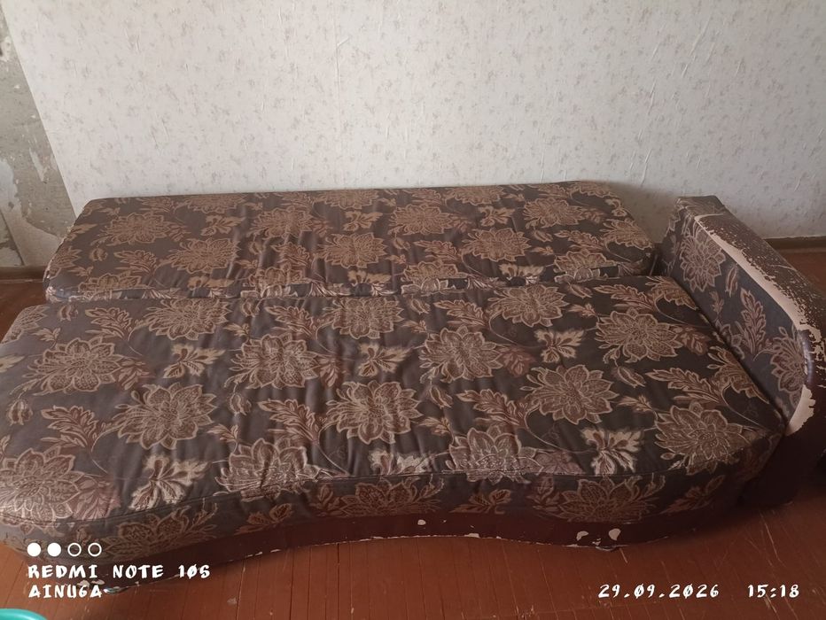 Диван б/у, бля дачи или гаража