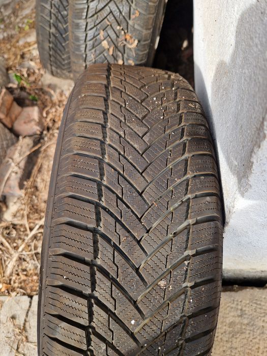 Зимни Tracmag гуми с джанти 195/65/15 – използвани един сезон

Дисплей